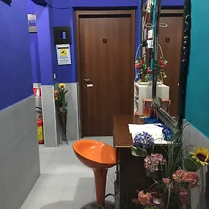 Volturno House Hostel Rome
